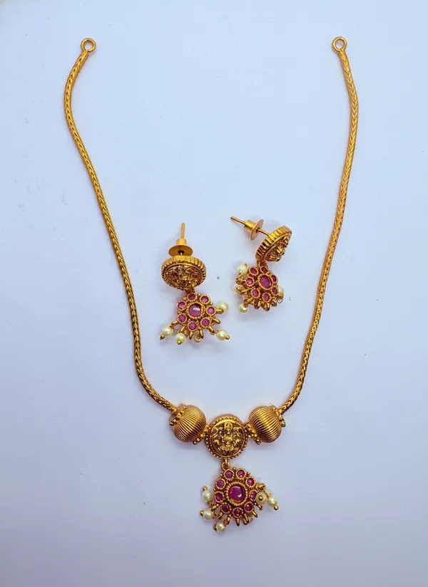 ALPIFY_–_Royal_Ruby_Pearl_Charm_Set