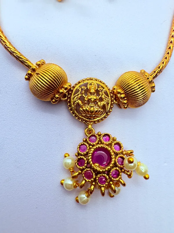 ALPIFY_–_Royal_Ruby_Pearl_Charm_Set