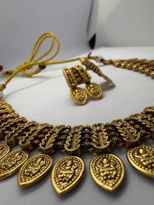 ALPIFY_–_Lakshmi_Leaf_Heritage_Choker