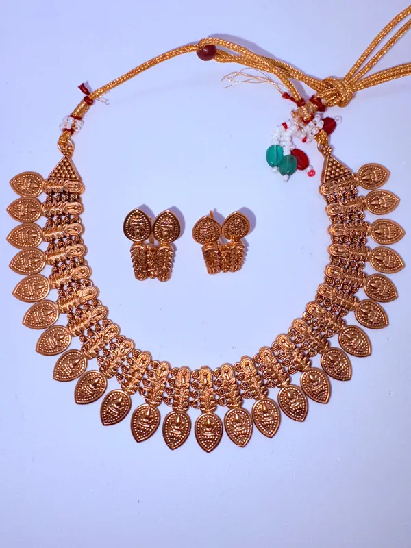 ALPIFY_–_Antique_Lakshmi_Leaf_Cascade_Choker