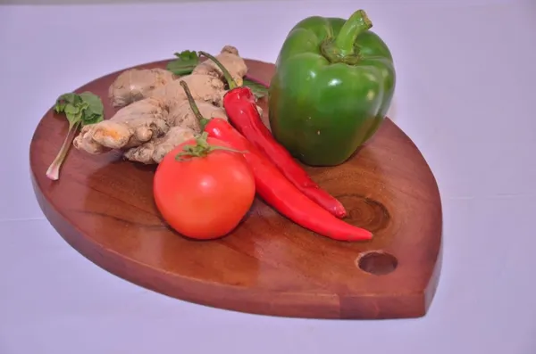 Brown_Wooden_Cutting_Board_Solid_Acacia_Wood,_Single_Piece,_Reversible_Food_Safe_Chopping_Board_For_Meat,_Vegetables,_Bread_&_Cheese_Food_Safe,_No_Dyes,_No_Polish