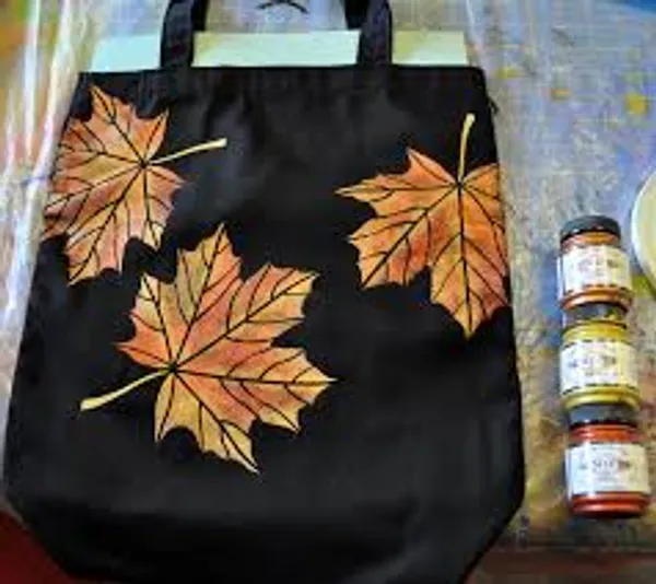 Black_Canvas_Fabric_Hand_Tote_Bag_For_Women