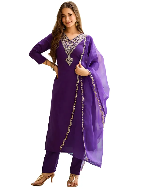 Violate_Rayon_Slub_Embroidered_Kurta_Set_With_Organza_Dupatta_For_Women