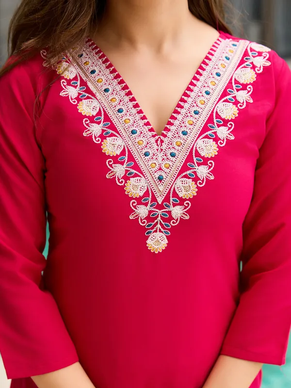 Rani_Rayon_Embroidered_Kurta_Set_With_Silk_Chiffon_Dupatta_For_Women