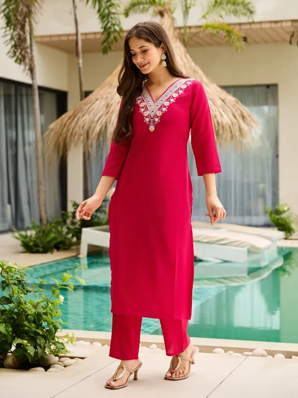 Rani_Rayon_Embroidered_Kurta_Set_With_Silk_Chiffon_Dupatta_For_Women
