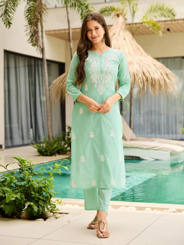 Mint_Green_Cotton_Embroidered_Kurta_Set_With_Naylon_Dupatta_For_Women
