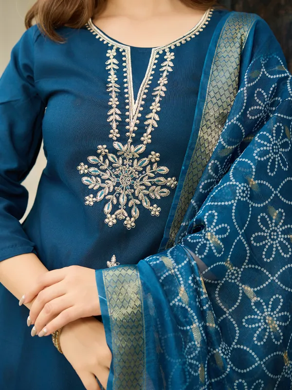 Petrol_Rayon_Embroidered_Kurta_Set_With_Organza_Dupatta_For_Women
