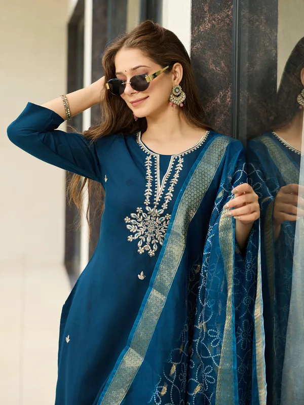 Petrol_Rayon_Embroidered_Kurta_Set_With_Organza_Dupatta_For_Women
