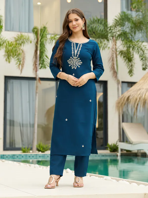 Petrol_Rayon_Embroidered_Kurta_Set_With_Organza_Dupatta_For_Women