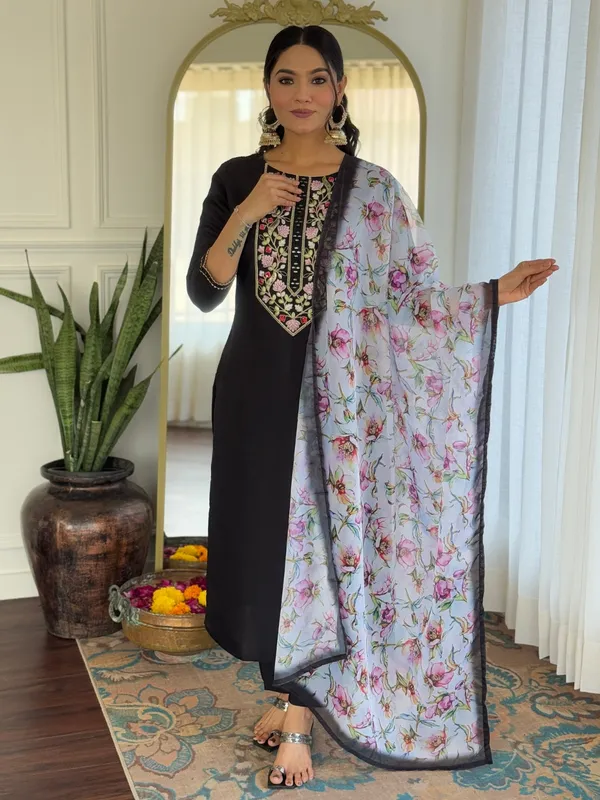 Black_Rayon_Embroidered_Kurta_Set_With_Taby_Dupatta_For_Women