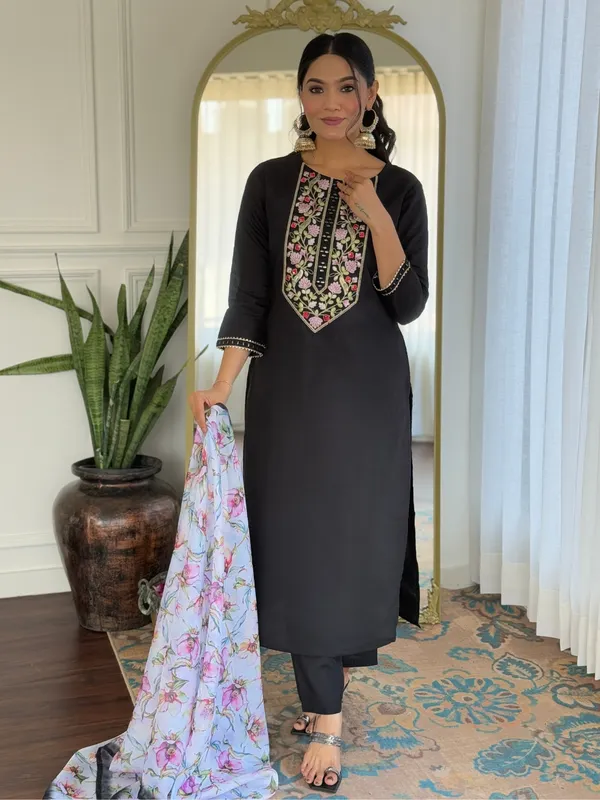 Black_Rayon_Embroidered_Kurta_Set_With_Taby_Dupatta_For_Women