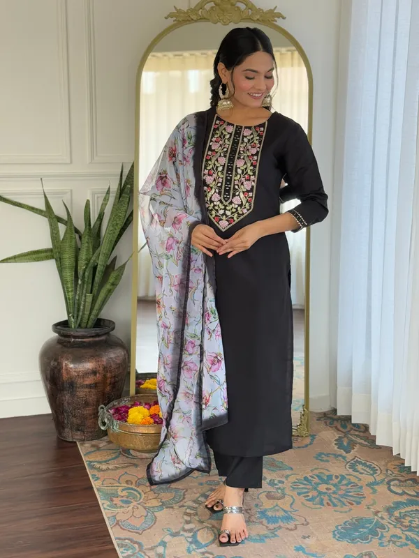 Black_Rayon_Embroidered_Kurta_Set_With_Taby_Dupatta_For_Women