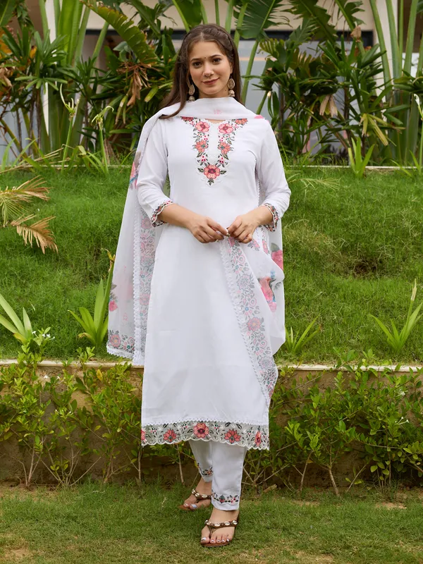 White_Viscose_With_Cotton_Line_Embroidered_Kurta_Set_With_Taby_Dupatta_For_Women