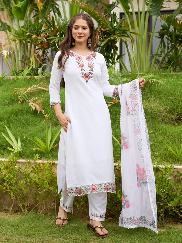 White_Viscose_With_Cotton_Line_Embroidered_Kurta_Set_With_Taby_Dupatta_For_Women