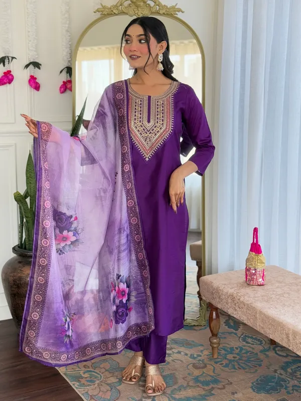 Purple_Rayon_Embroidered_Kurta_Set_With_Taby_Dupatta_For_Women