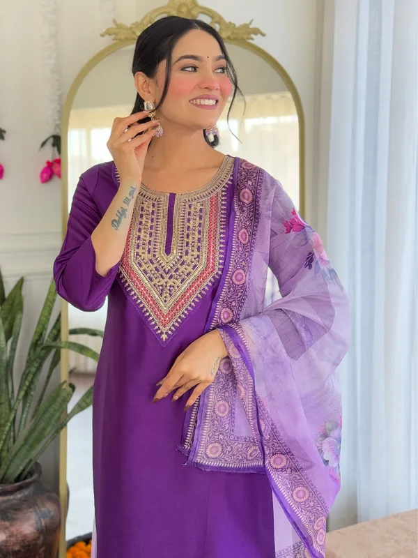 Purple_Rayon_Embroidered_Kurta_Set_With_Taby_Dupatta_For_Women