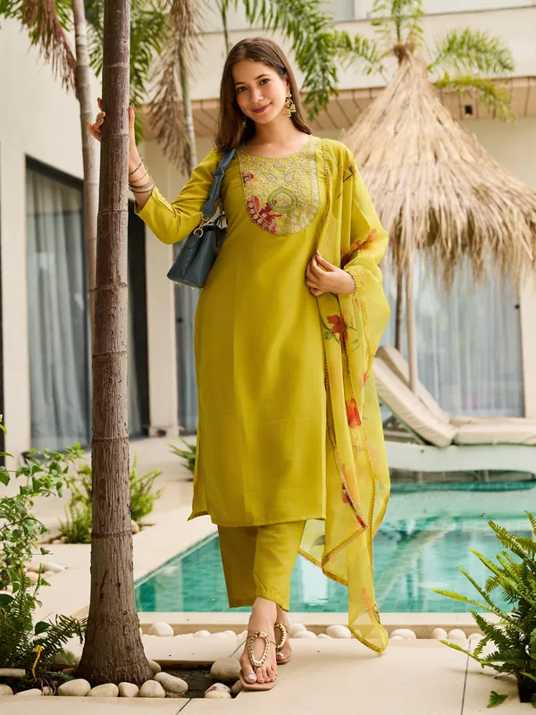 Lime_Yellow_Rayon_Embroidered_Kurta_Set_With_Taby_Dupatta_For_Women