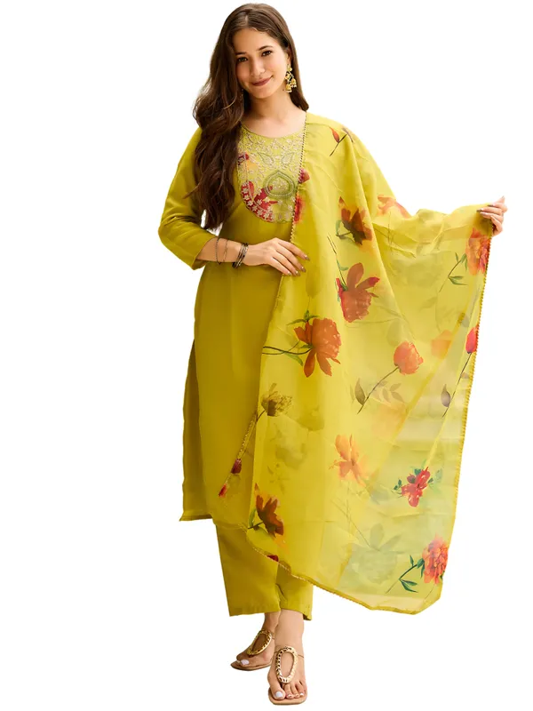 Lime_Yellow_Rayon_Embroidered_Kurta_Set_With_Taby_Dupatta_For_Women