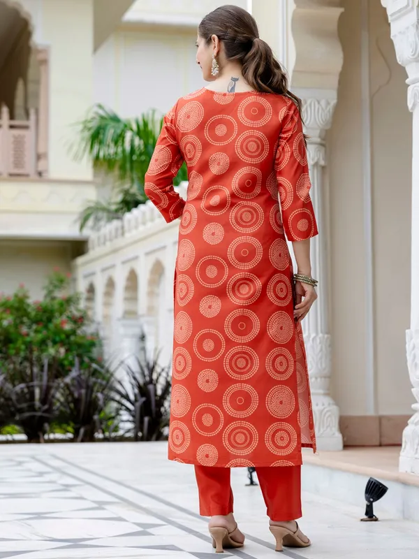 Orange _Rayon_Embroidered_Kurta_Set_With_Taby_Dupatta_For_Women