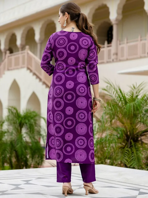 Purple_Rayon_Embroidered_Kurta_Set_With_Taby_Dupatta_For_Women