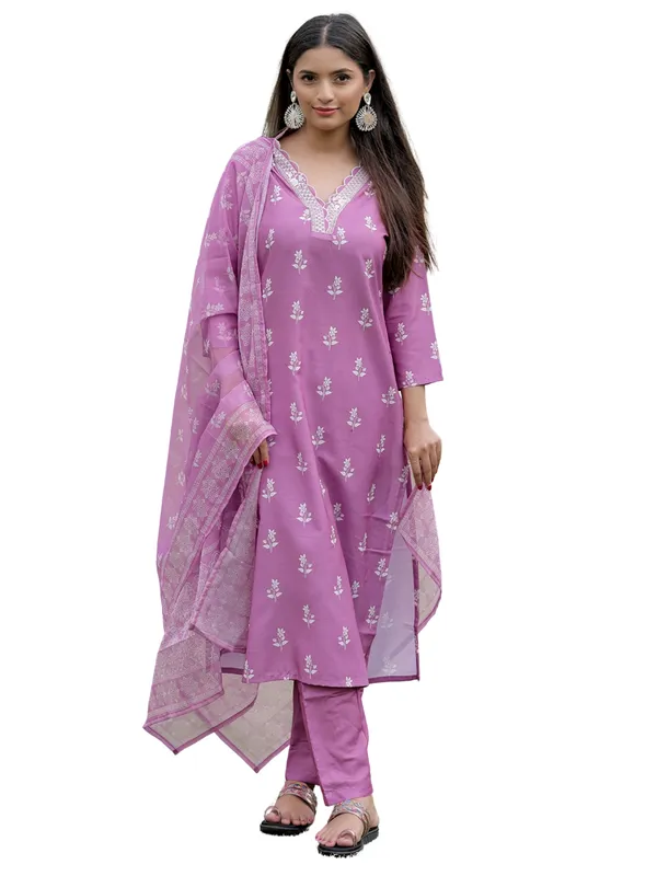 Purple_Rayon_Embroidered_Kurta_Set_With_Taby_Dupatta_For_Women