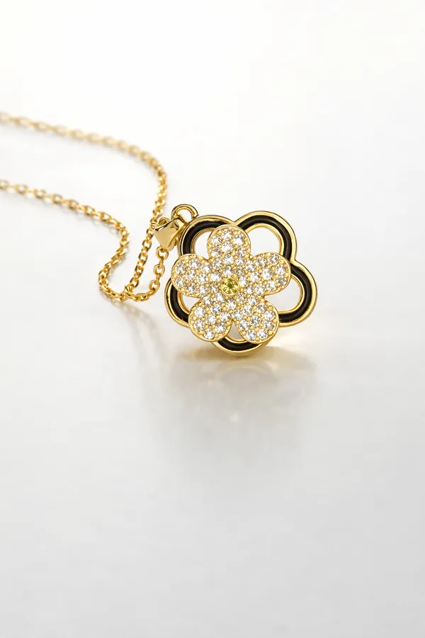 Black_Four-_Petal_Clover,Anti_Tarnish_Premium_Chain_For_Women