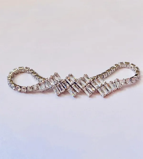 Silver_Alloy_Premium_Bracelet_For_Women