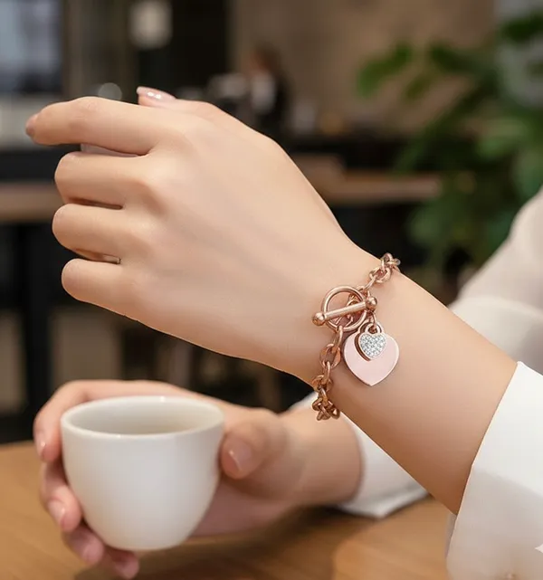 Rose-gold_heart_themed