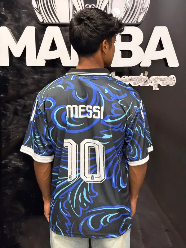 Argentina_Black_Special_Edition_Football_Jersey_–_Messi_