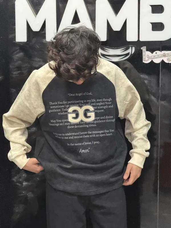 Men’s_Cream_&_Black_Raglan_Graphic_Sweatshirt