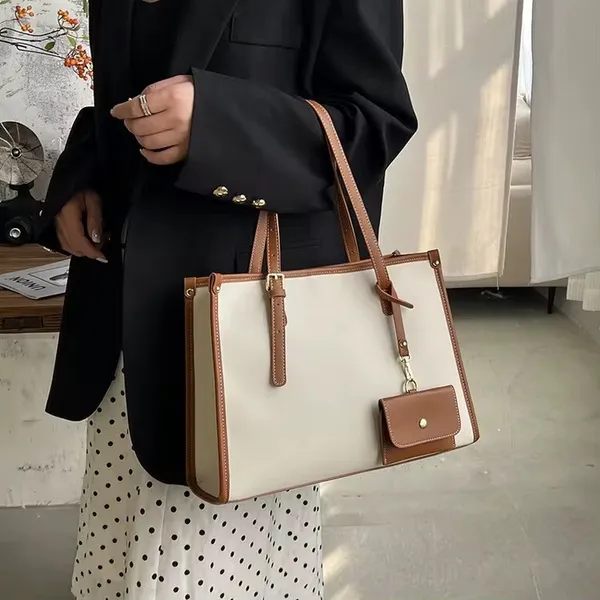 Brown_Premium_Faux_Leather_Handbag_For_Women