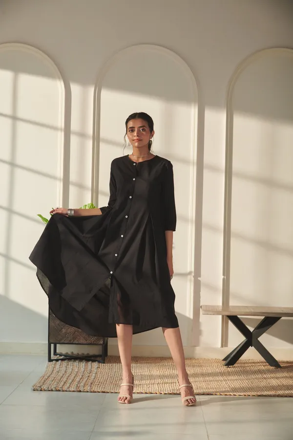 Ekvaa_Black_Cotton_Premium_&_Elegant_Solid_Pleated_Dress_For_Women