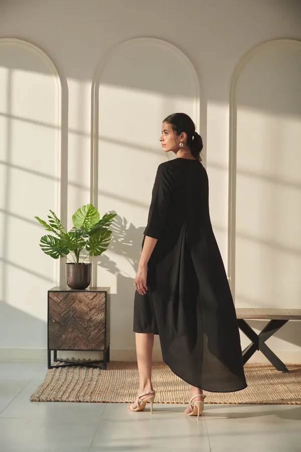 Ekvaa_Black_Cotton_Premium_&_Elegant_Solid_Pleated_Dress_For_Women