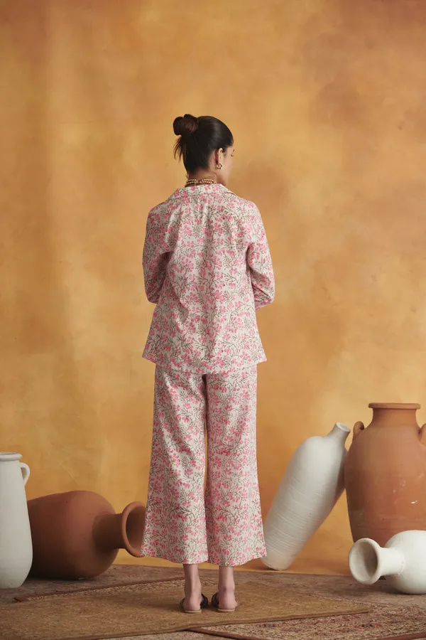 Ekvaa_White_and_Pink_Cotton_Handblock_Premium_And_Elegant_Printed_Co_Ord_Set_For_Women