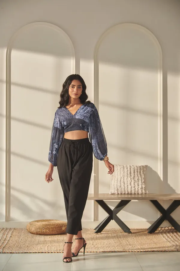 Ekvaa_Georgette__Premium_&_Elegant_Blue_Printed_Crop_Top_For_Women
