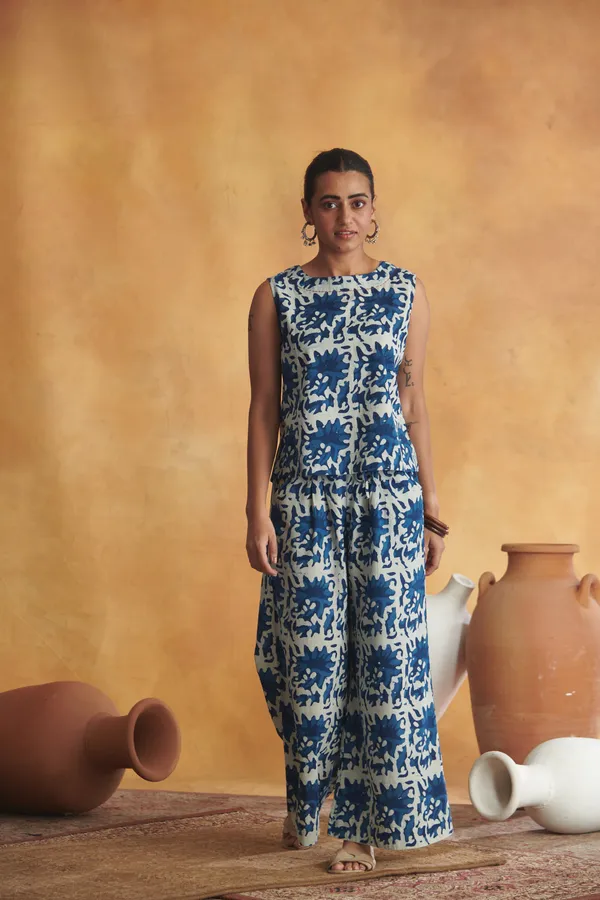 Ekvaa_Indigo_Cotton_Premium_&_Elegant_Floral_Hand_Block_Printed_Co-Ord_Set