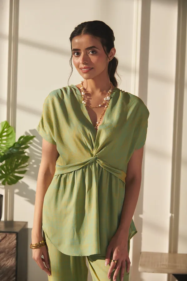 Ekvaa_Olive_Green_Rayon_Premium_&_Elegant_Solid_Co-Ord_Set_For_Women