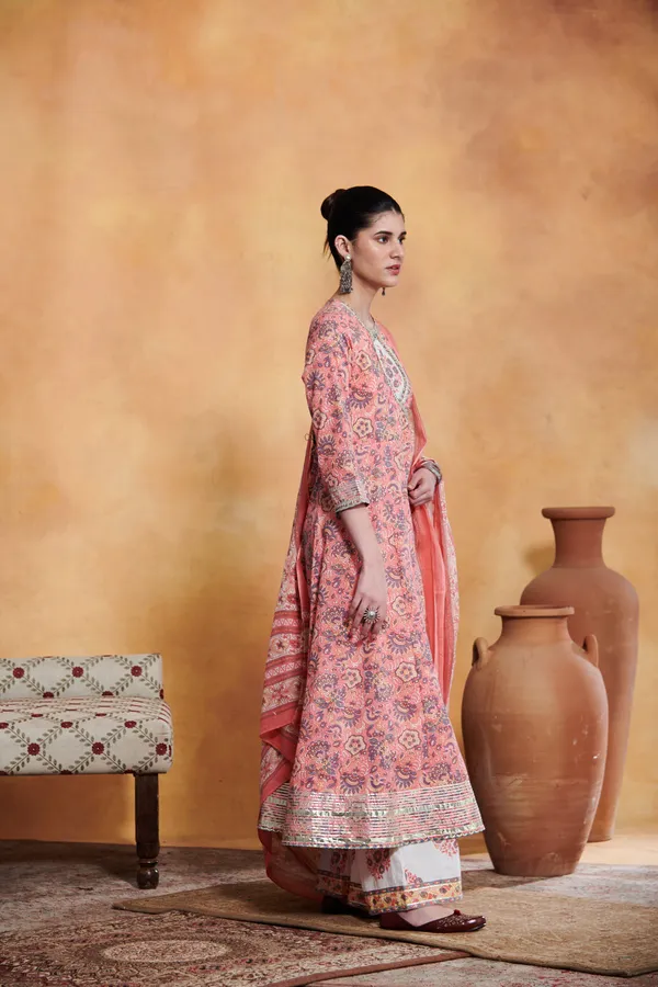 Ekvaa_Peach_Cotton_Premium_&_Elegant_Printed_Kurta_Set_For_Women