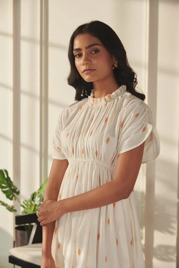 Ekvaa_Off_White_Cotton_Premium_&_Elegant_Ikat_Dress_For_Women