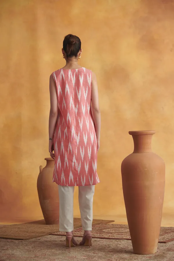 Ekvaa_Coral_Cotton_Premium_&_Elegant_Ikat_Kurta_For_Women