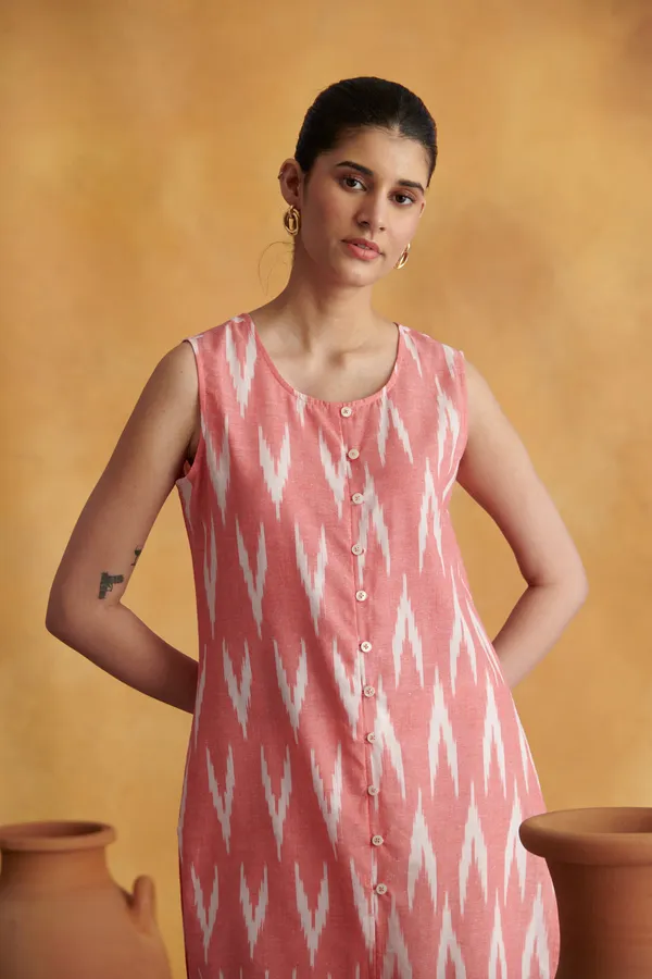 Ekvaa_Coral_Cotton_Premium_&_Elegant_Ikat_Kurta_For_Women