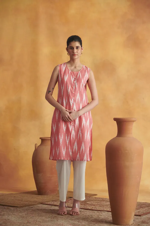 Ekvaa_Coral_Cotton_Premium_&_Elegant_Ikat_Kurta_For_Women