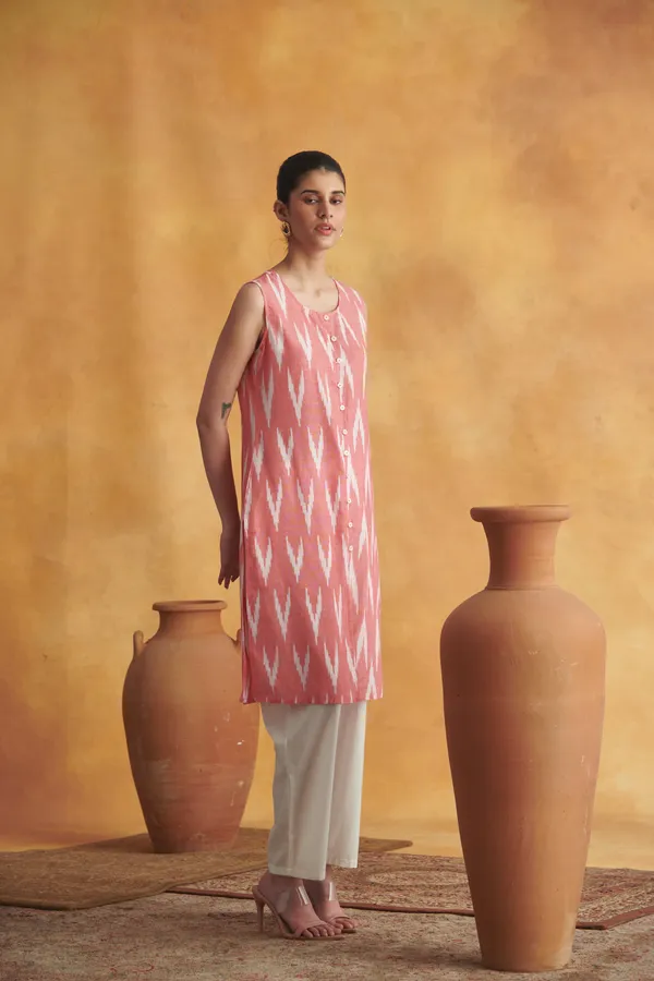 Ekvaa_Coral_Cotton_Premium_&_Elegant_Ikat_Kurta_For_Women