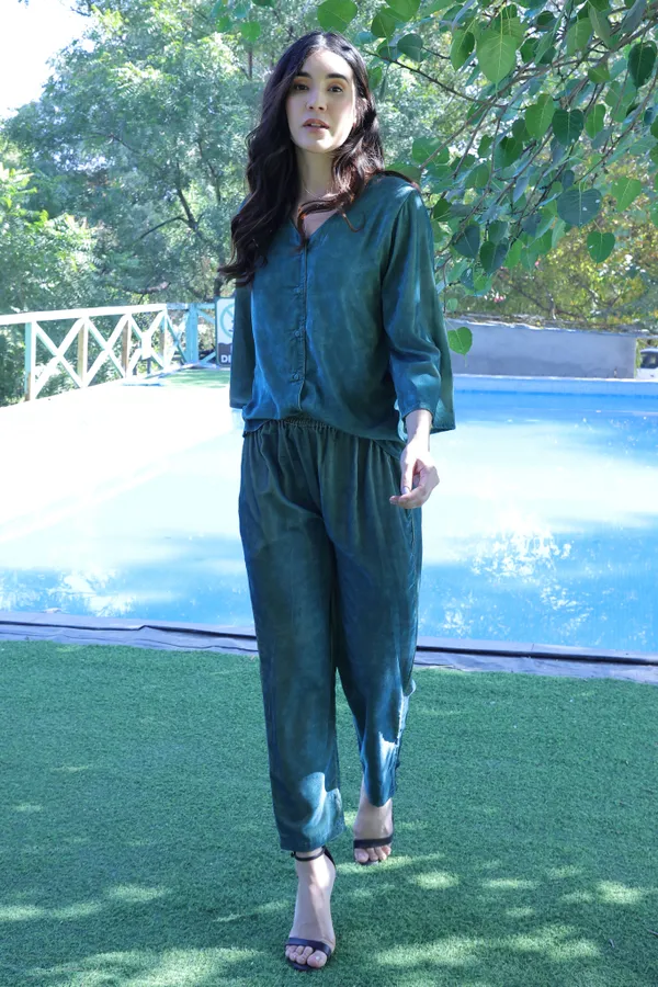 Shewahh_Green_Velvet_Premium_And_Elegant_Co_Ords_Set_For_Women