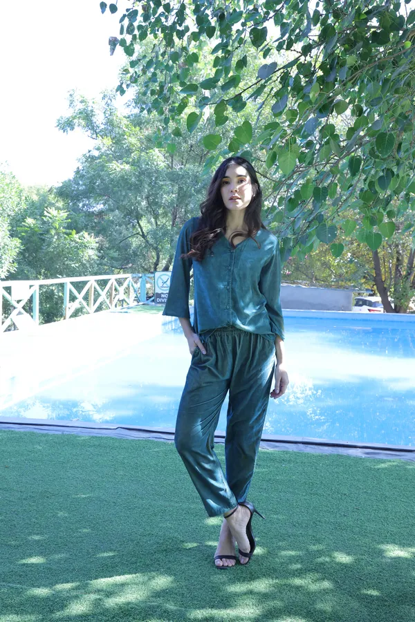 Shewahh_Green_Velvet_Premium_And_Elegant_Co_Ords_Set_For_Women
