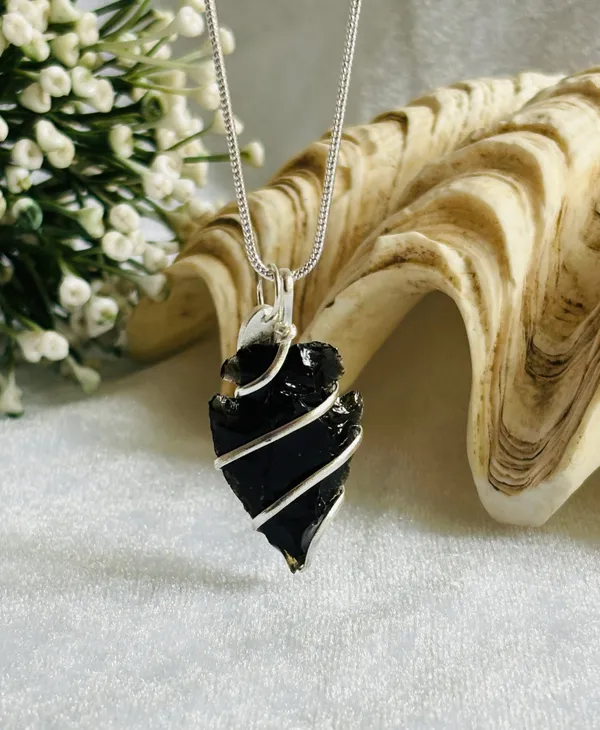Black_Shadow_Arrow_Obsidian_Arrowhead_Wire_Wrapped_Protection_Pendant_Necklace