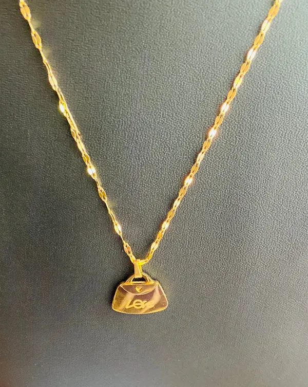 Gold_Love_Bag_Plated_Necklace_With_Chain_Pendant