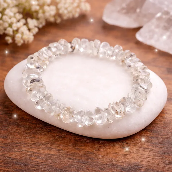 Clear_Quartz_Chip_Bracelet_for_Women_&_Girls_|_Healing_Crystal_Jewellery_|_Genuine_Stretchable_Stone_Bracelets