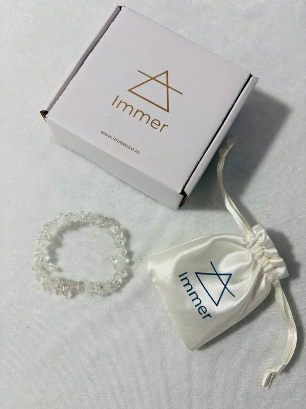 Clear_Quartz_Chip_Bracelet_for_Women_&_Girls_|_Healing_Crystal_Jewellery_|_Genuine_Stretchable_Stone_Bracelets