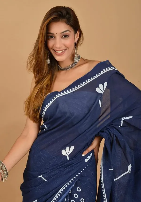 Navy_Blue_Cotton_Polka_Dots_Saree_For_Women